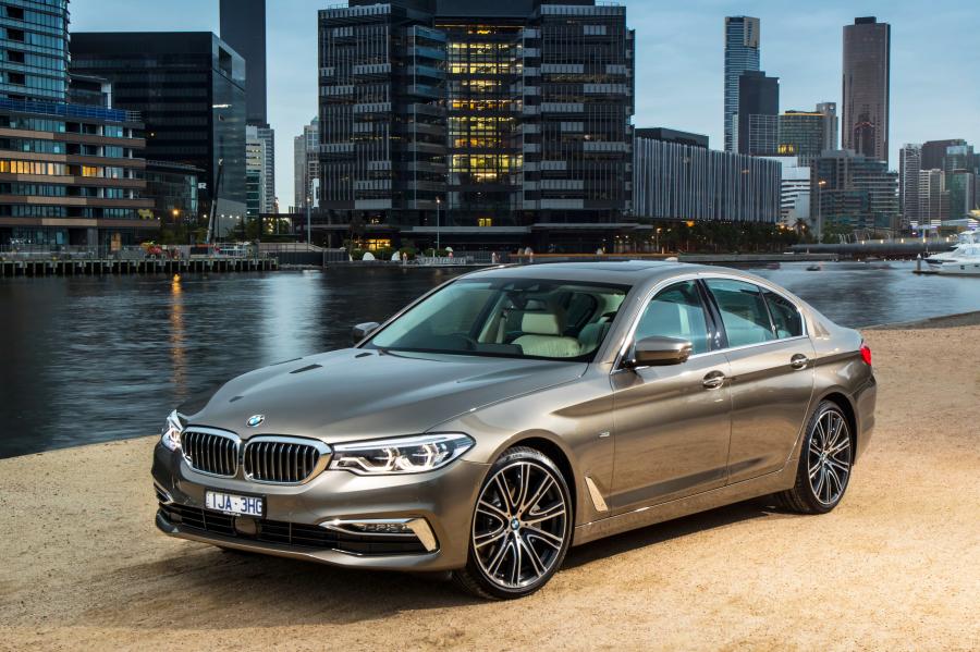  BMW 530d Sedan Luxury Line 2017 года  (AU) (фото 7 из 16)